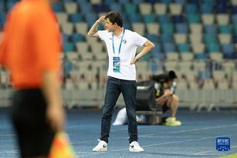 侯龙涛何丽萍